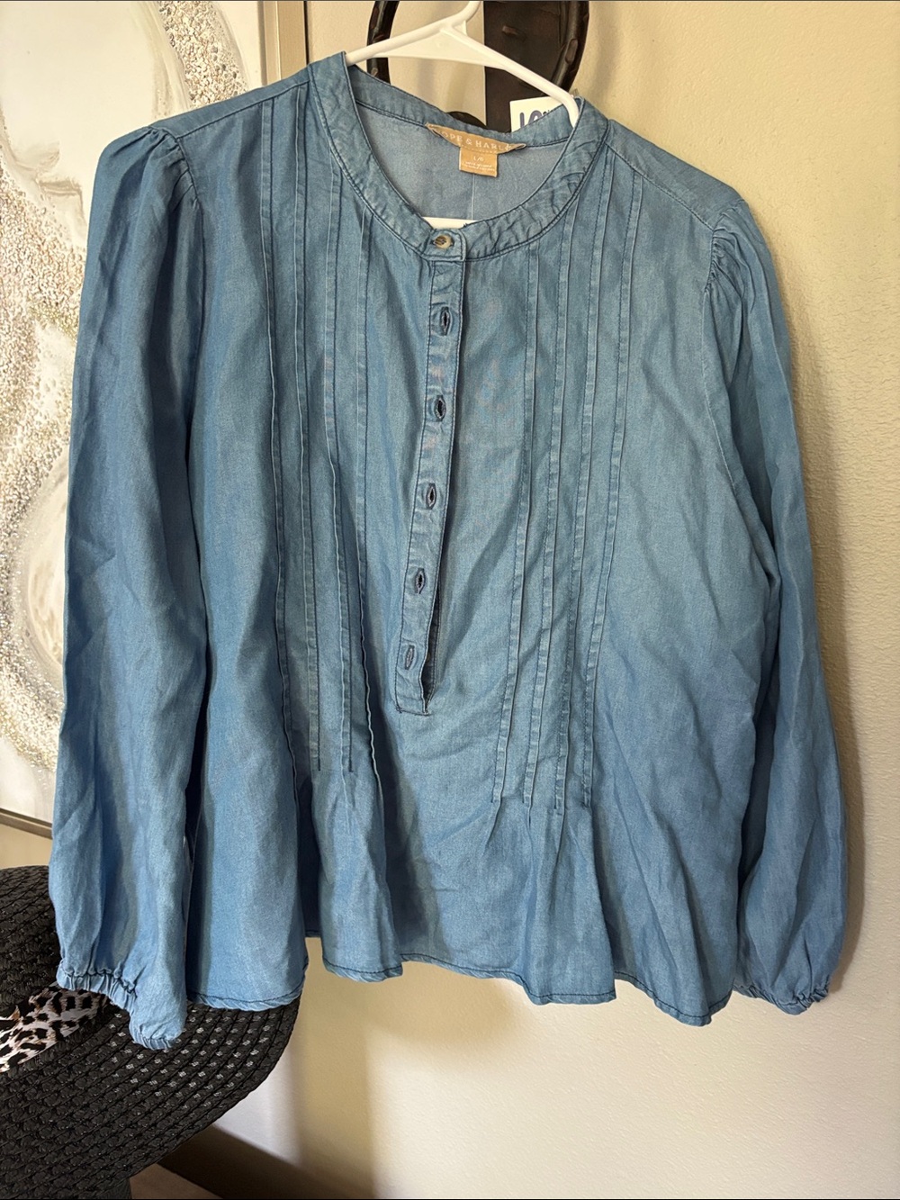 Hope& Harlow nwt Blue Pintuck Cotton Blouse soft comfy - Picture 2 of 5